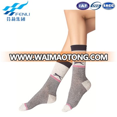 Customized teenage sports socks girls cotton athletic socks